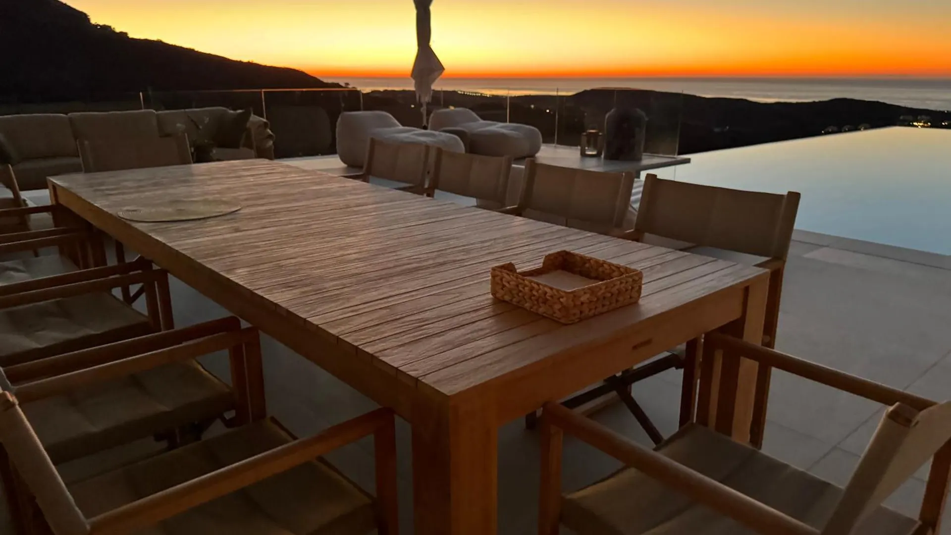 Exclusive Villa Imagine Marbella Breathtaking Panoramic Sea Views Heated Infinity Pool Benahavís 0*,  Spanien