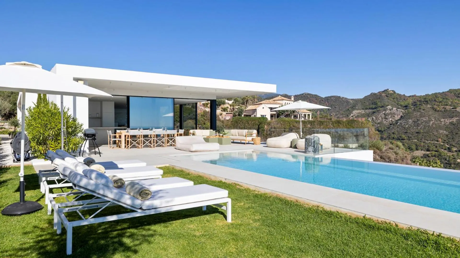 Exclusive Villa Imagine Marbella Breathtaking Panoramic Sea Views Heated Infinity Pool Benahavís Hiszpania